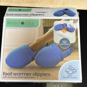 Foot warmer slippers ladies size medium 6,7,8. Blue w/microwave heat packs